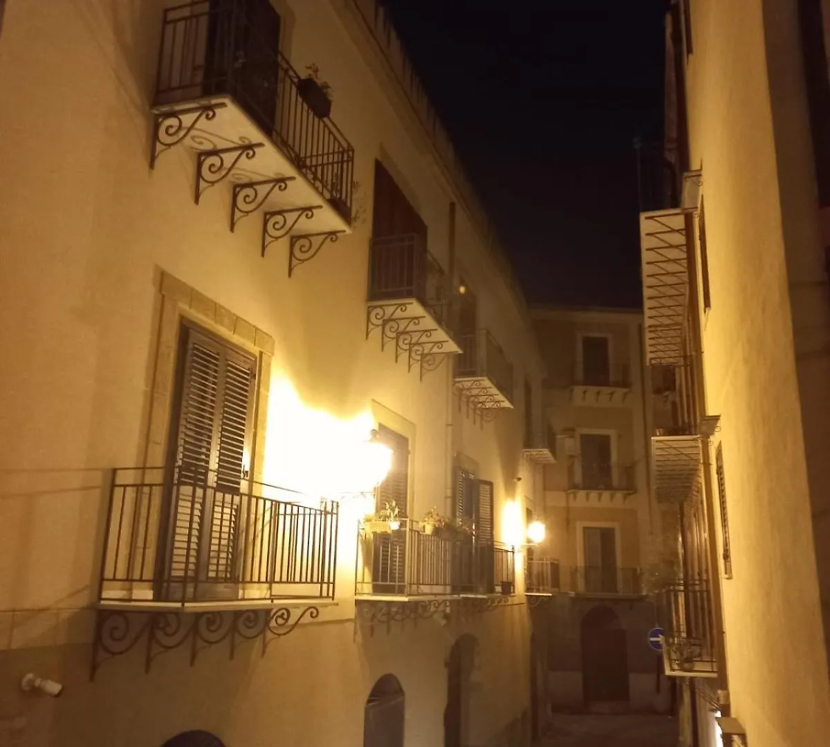 Casina Vitu - Appartamento Centro Storico Palerme